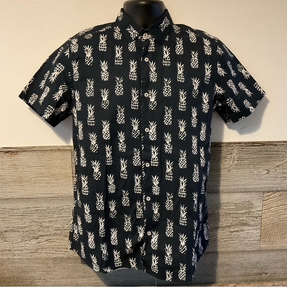 Johnny Cotton Slim-fit Pineapple button down shirt size medium